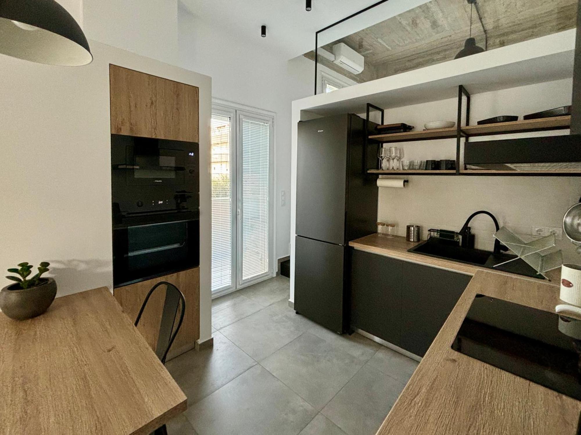 Industrial Loft Comfort Living Heraklion  Ngoại thất bức ảnh