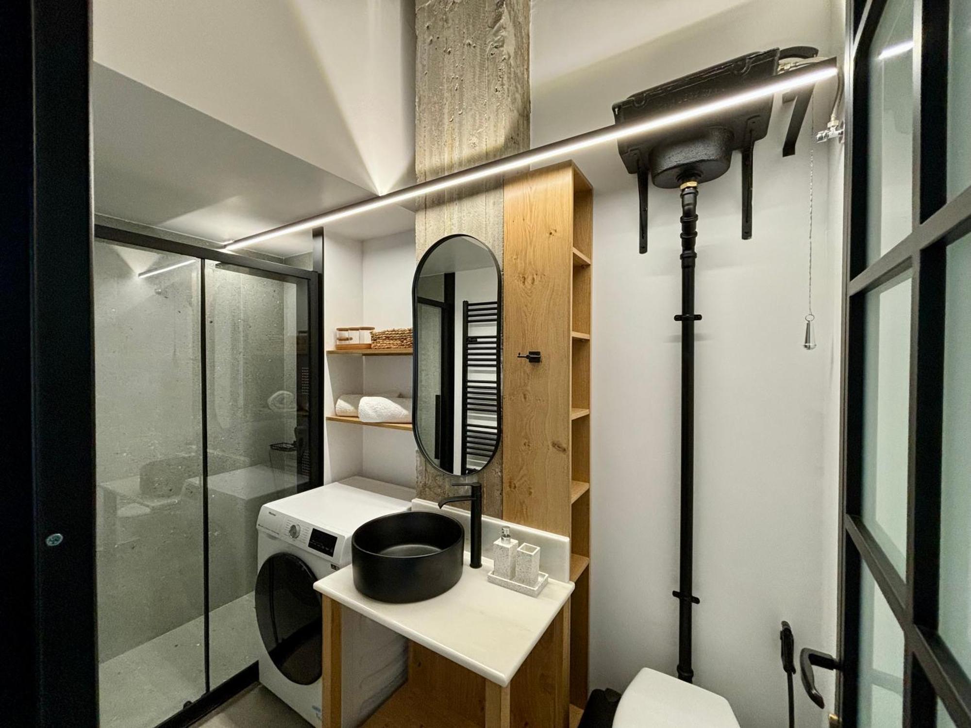 Industrial Loft Comfort Living Heraklion  Ngoại thất bức ảnh