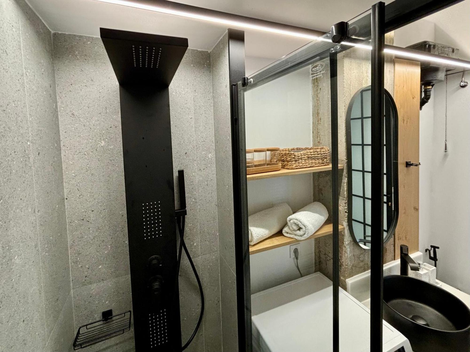Industrial Loft Comfort Living Heraklion  Ngoại thất bức ảnh