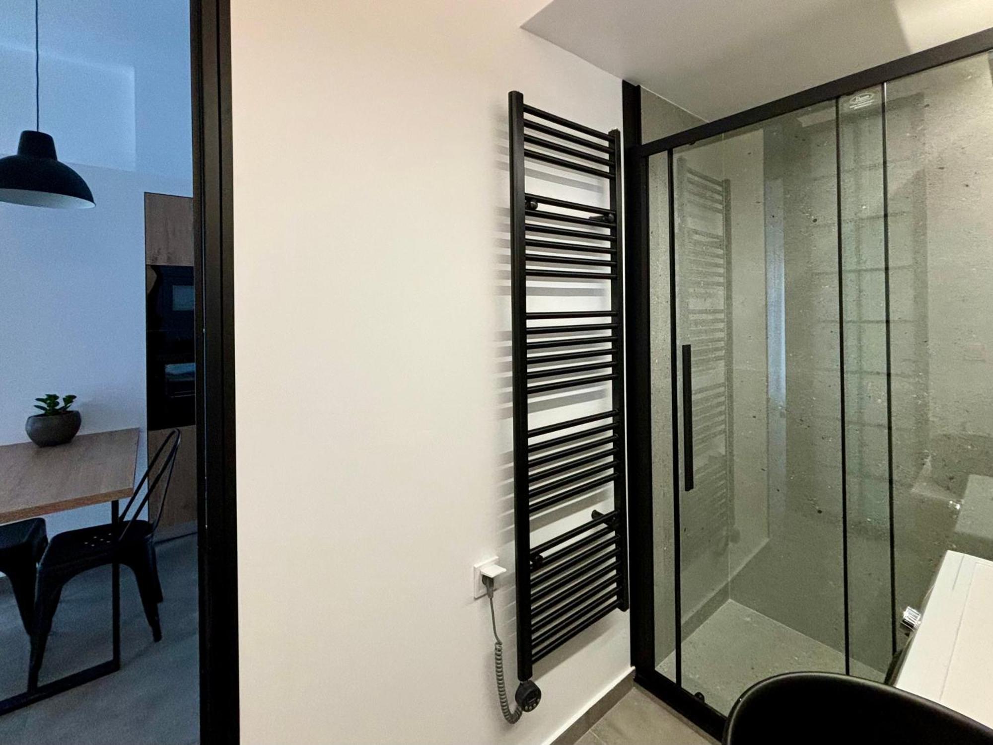 Industrial Loft Comfort Living Heraklion  Ngoại thất bức ảnh