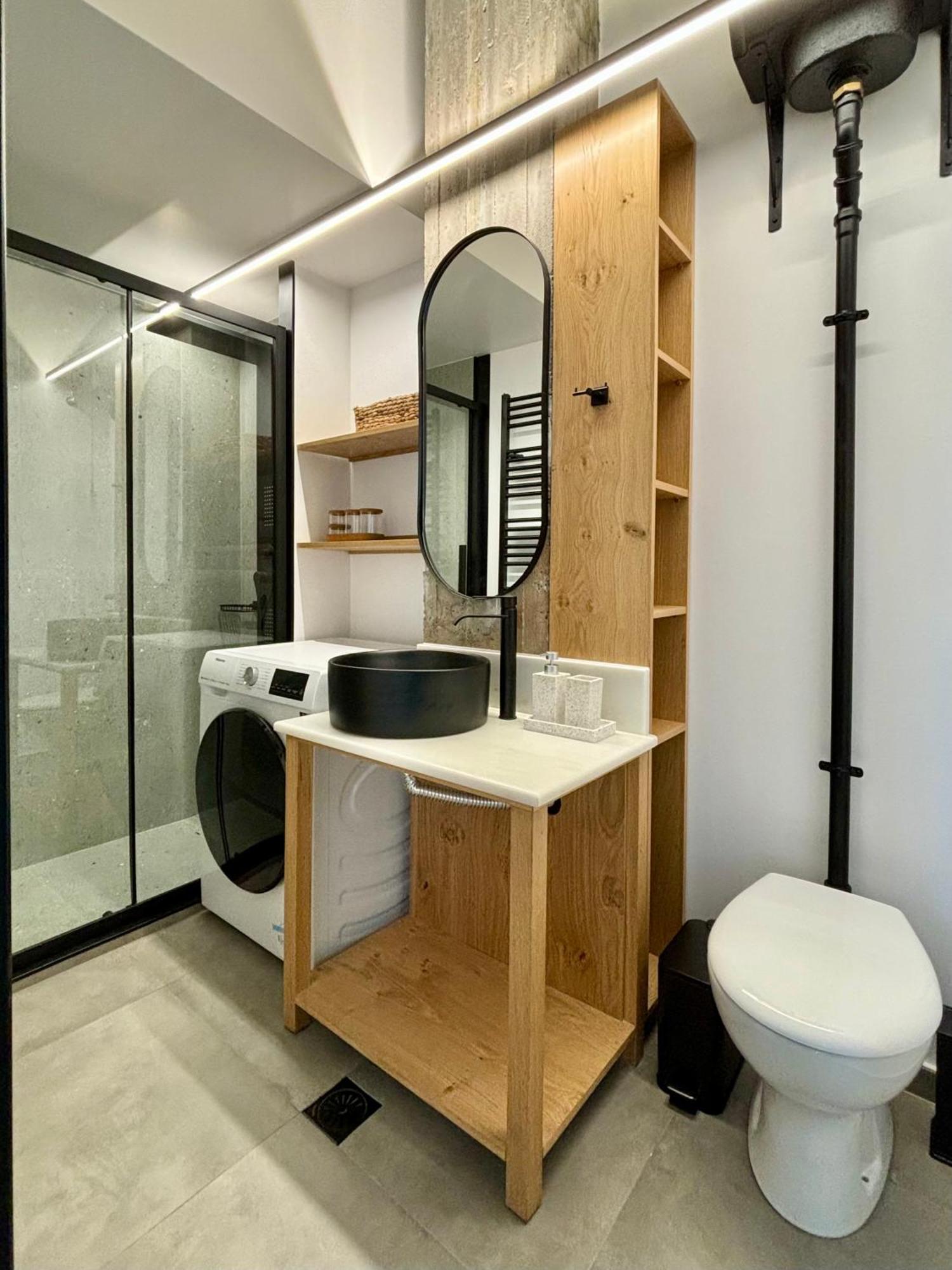 Industrial Loft Comfort Living Heraklion  Ngoại thất bức ảnh